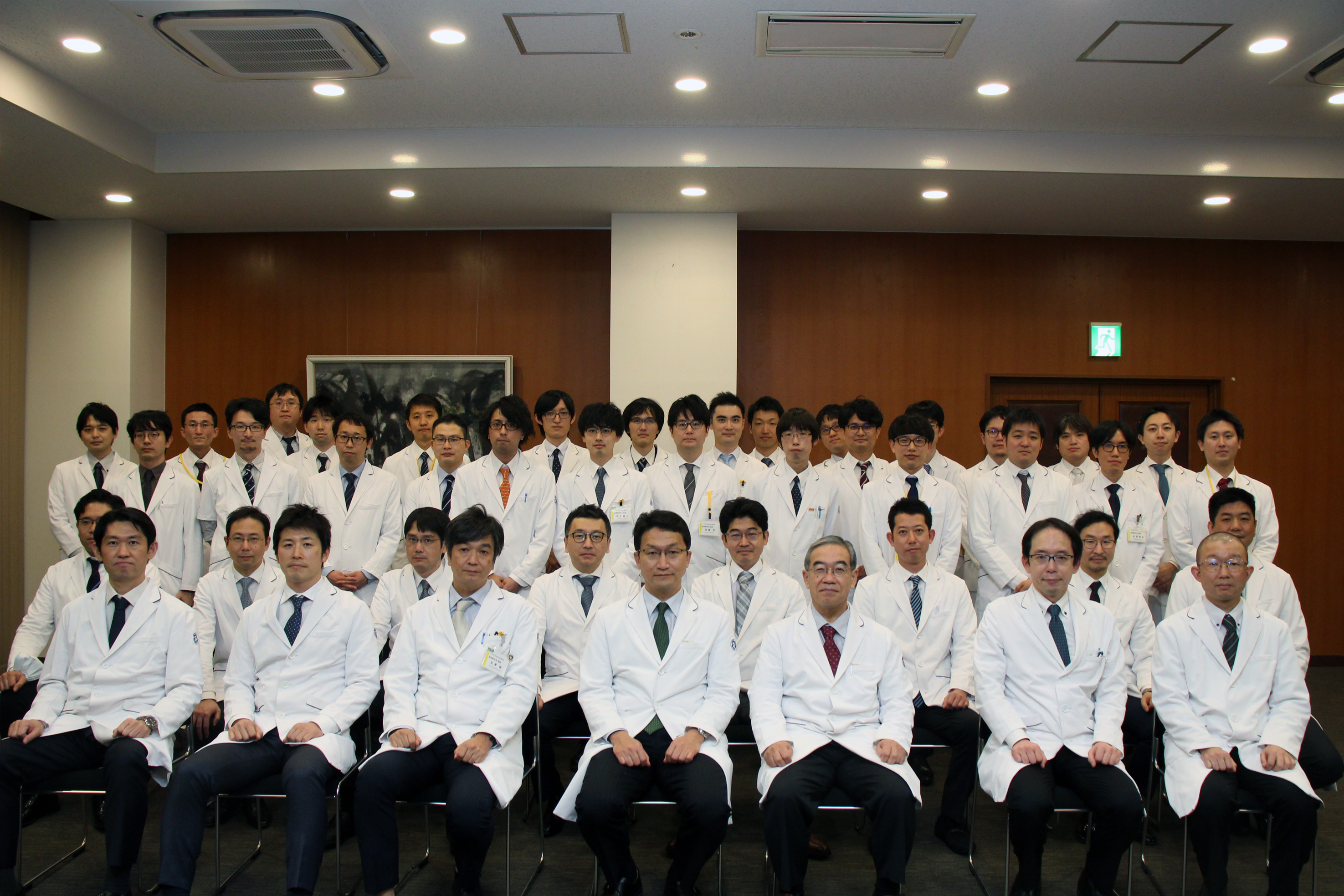 日本の名医100選に選ばれたスタッフが多数在籍しております。